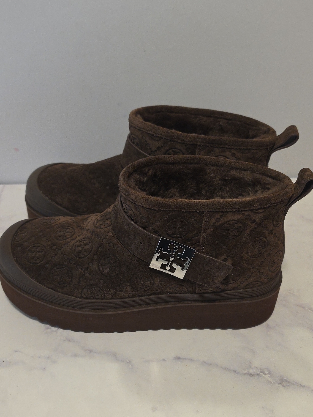 Tory Burch Brown Logo Quilted Shearling-Lined Ankle Boots  Brand New  No Tag - Picture 4 of 10